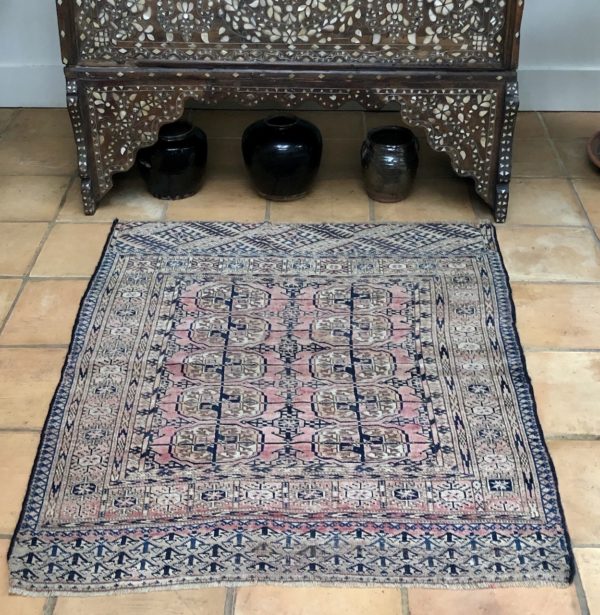 tekke bukhara small size with pink square size 135x110cm