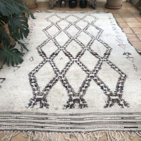 Marmoucha Berber rug handwoven Moroccan midcentury carpet wool