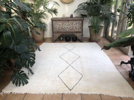 Contemporary Beni Rug Simple Geometric Design 220x273cm