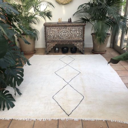 Contemporary Beni Rug Simple Geometric Design 220x273cm