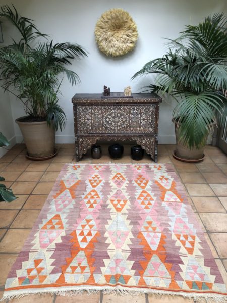 Vintage Turkish kilim rug handwoven soft pink orange flatwoven turkish rug